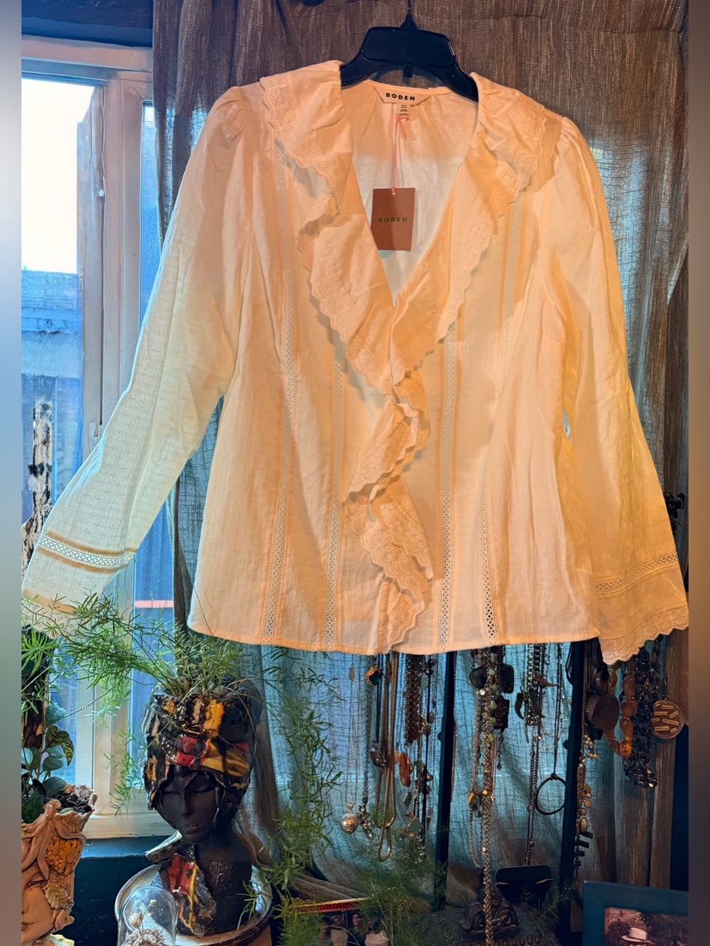 Boden Ivory Eyelet Lace Peasant Blouse
